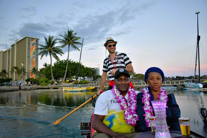 Private Gondola Cruise in Waikiki with Drinks and Pastry - Photo 1 of 22